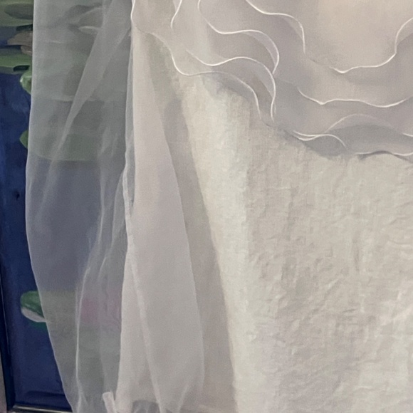 Fancy Linen Blouse - Picture 3 of 8